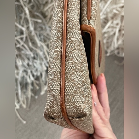 ⭐️CELINE Macadam Vintage Envelope Clutch Bag⭐️Always Authentic⭐️ - Picture 9 of 17